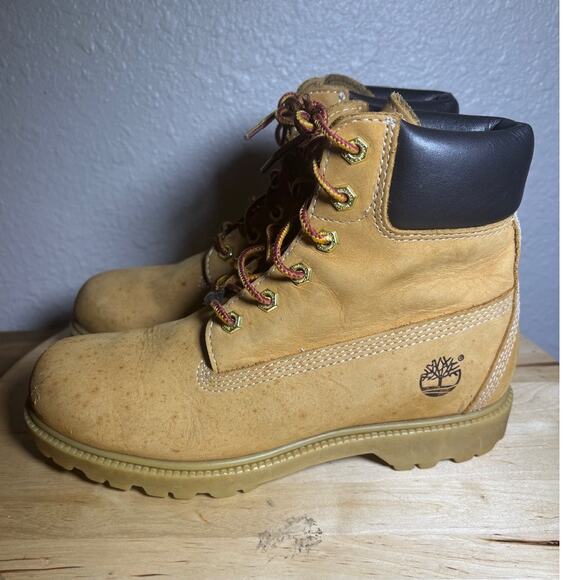 Womens Size 8.5M Nubuck Tan 6" Timberland Boots 10361 Work Hiking Boots - Picture 2 of 9